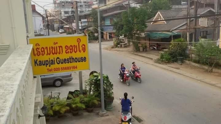Kaupjai Guesthouse Ban Houayxay Exteriör bild