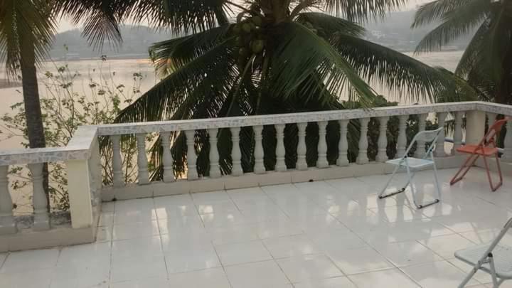 Kaupjai Guesthouse Ban Houayxay Exteriör bild